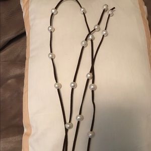 Fresh water pearl on leather necklace